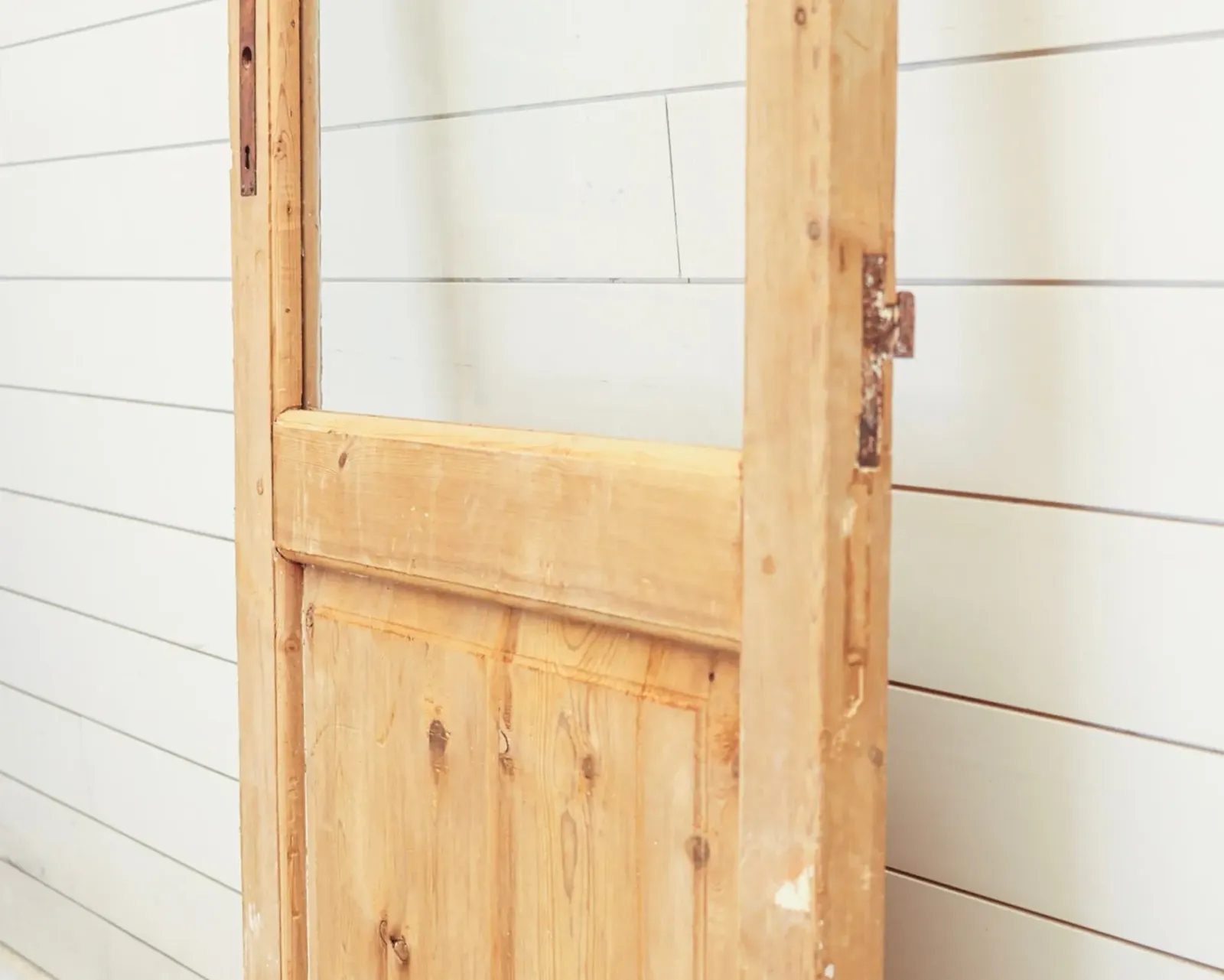 THE MANCHESTER SINGLE DOOR WITH GLASS