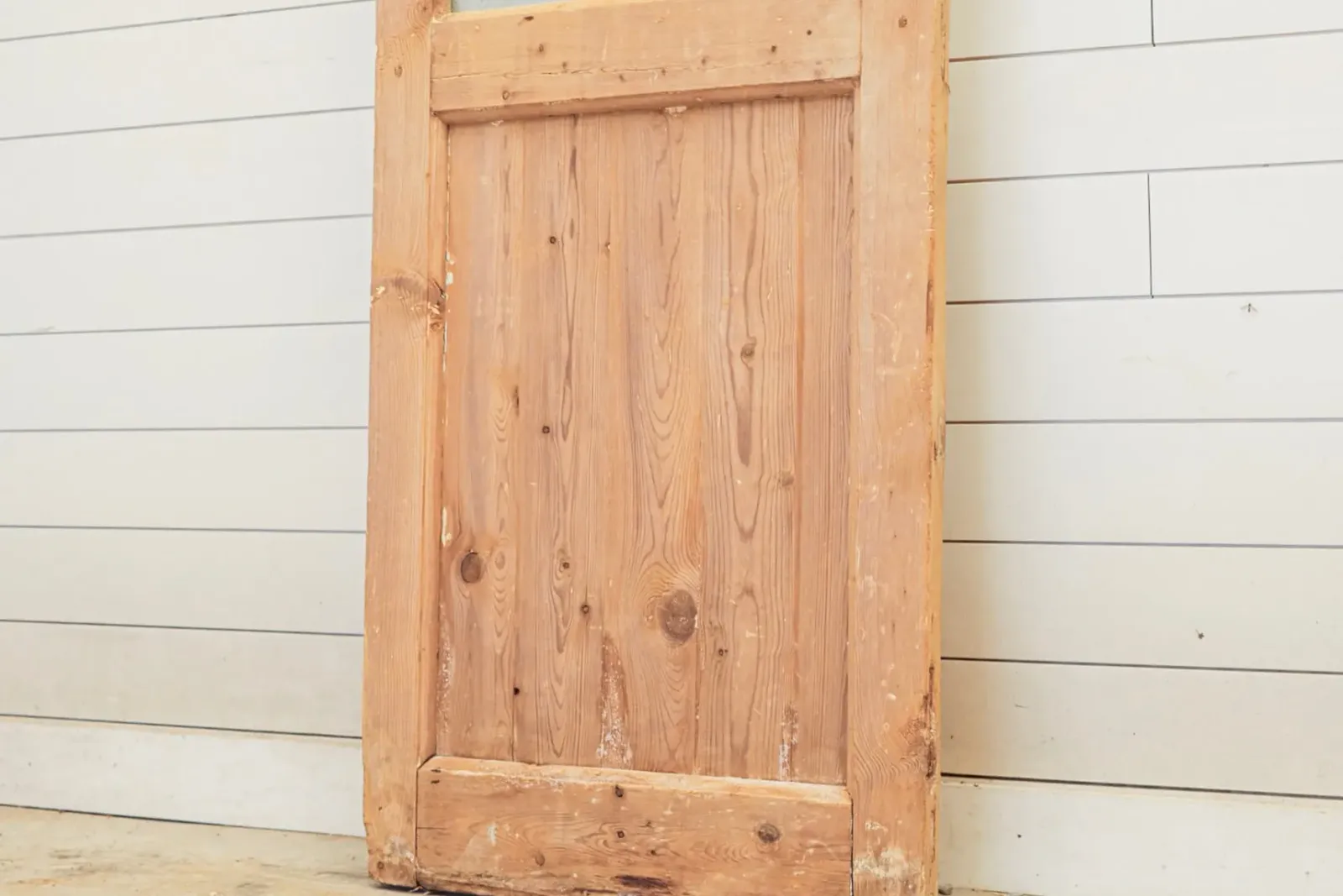 THE VICTOR SINGLE DOOR WITH GLASS