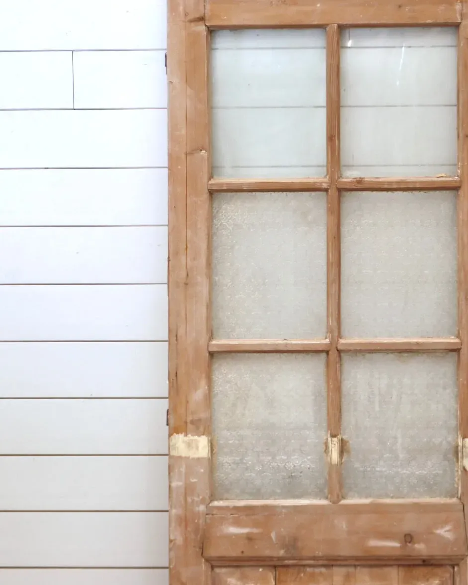 THE ILISE SINGLE DOOR WITH GLASS