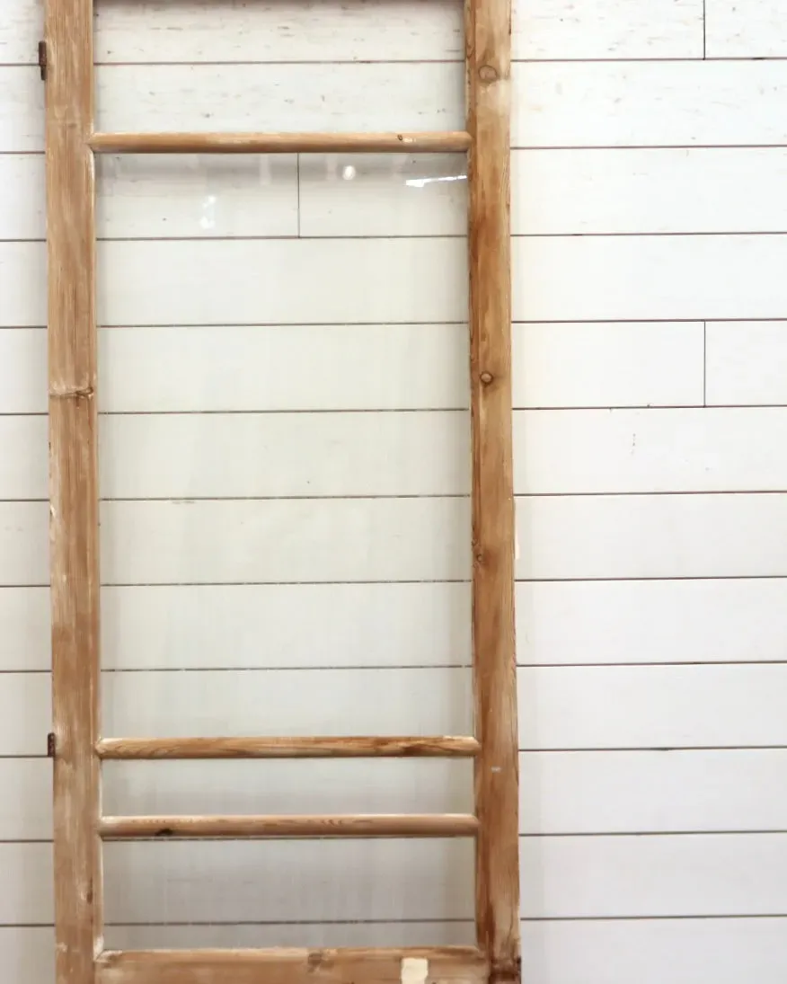 THE MILTON SINGLE DOOR WITH GLASS