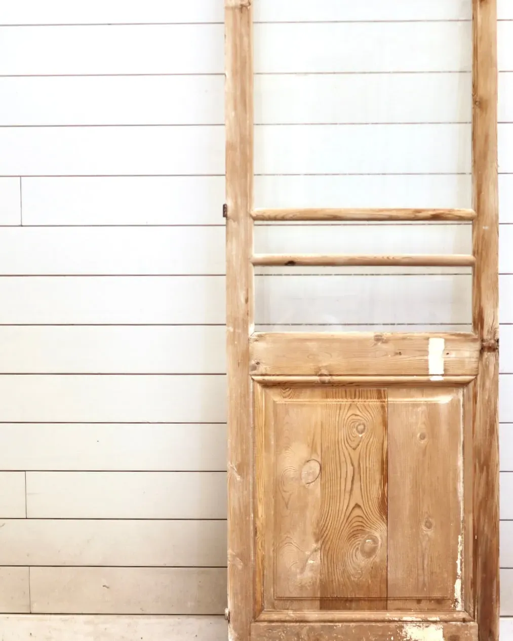 THE MILTON SINGLE DOOR WITH GLASS