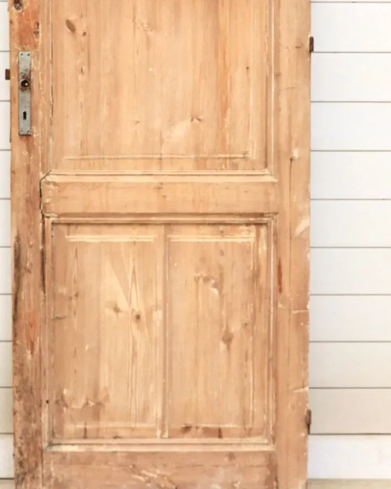 THE LAVER SINGLE SOLID DOOR