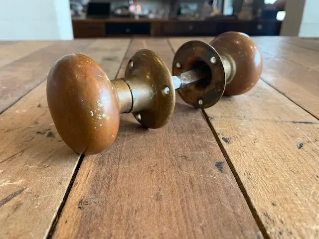 Brass Knob Pair - 106