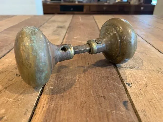 Brass Knob Pair - 116