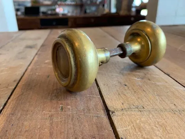 Brass Knob Pair - 125