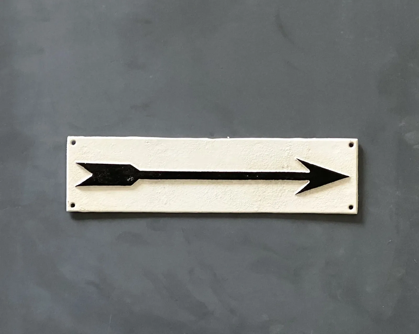 Cast Iron Arrow Sign
