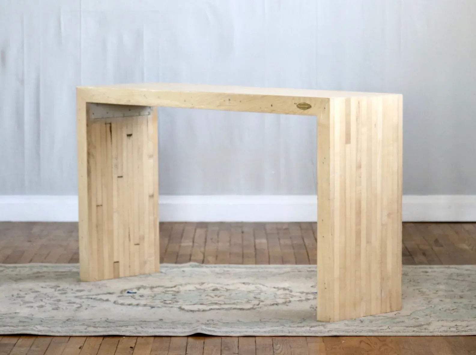 THE LISA WATERFALL TABLE