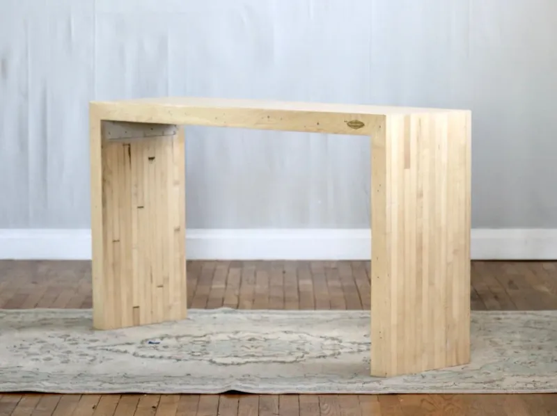 THE LISA WATERFALL TABLE