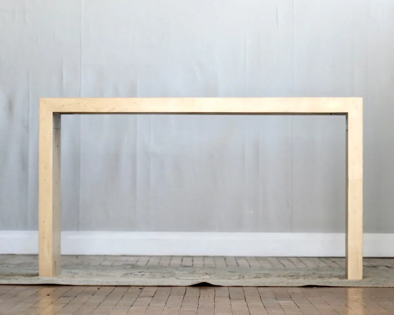 THE LISA WATERFALL TABLE