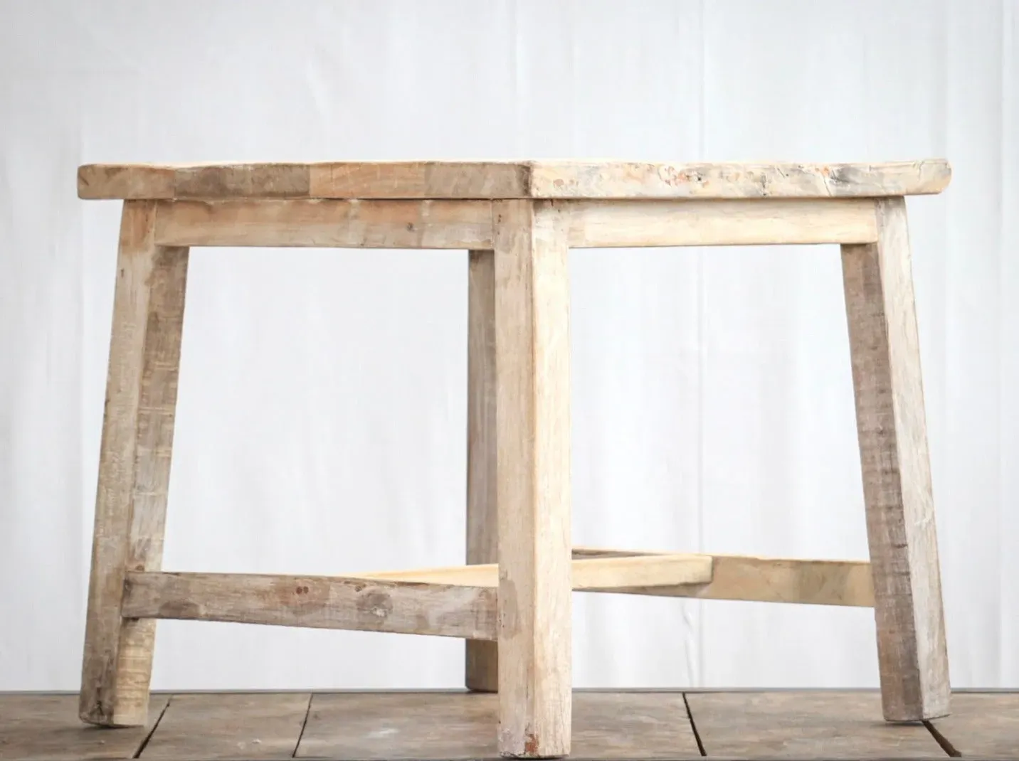 HUNGARIAN SQUARE SIDE TABLE