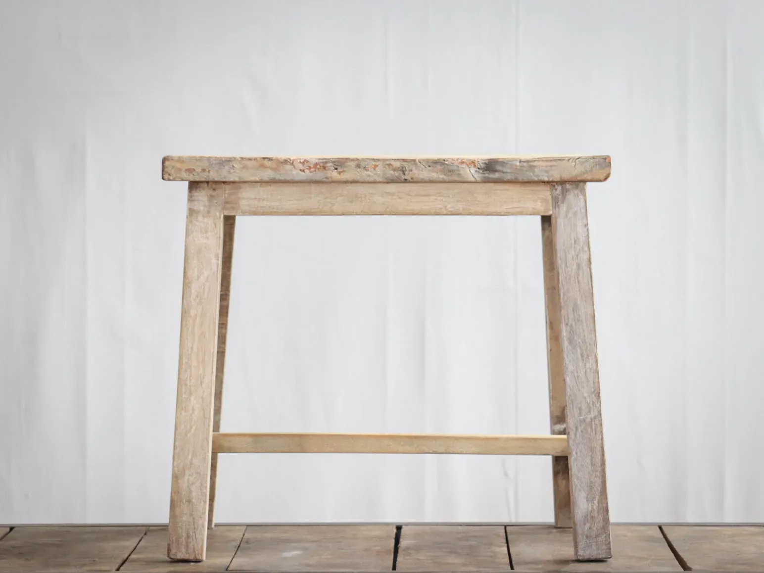 HUNGARIAN SQUARE SIDE TABLE