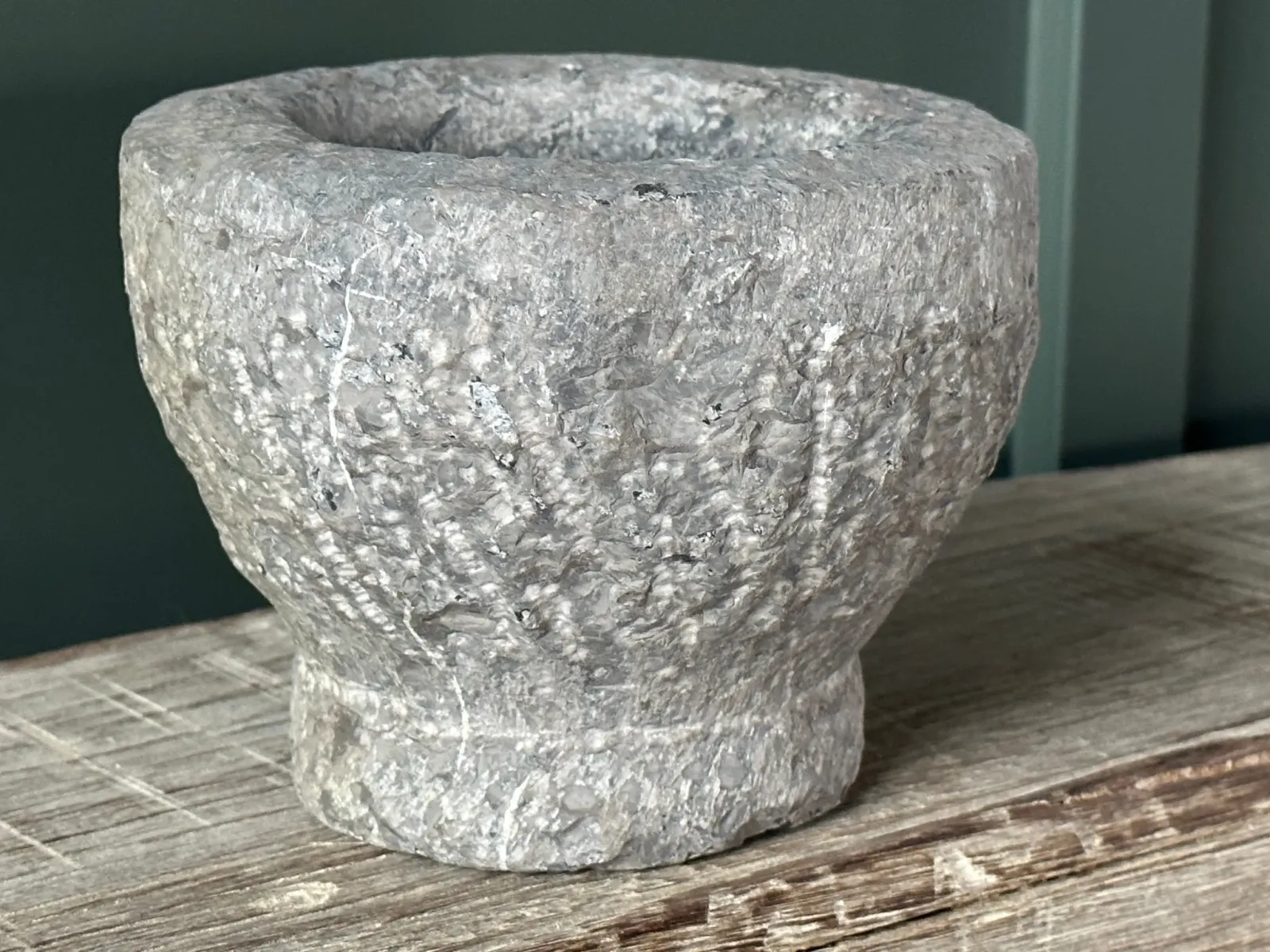 MORTISE AND PESTAL STONEWARE