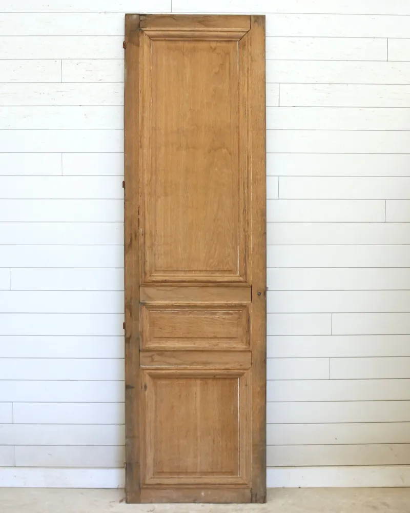 ORIGIN FRANCE: 19TH CENTURY OAK SINGLE DOOR