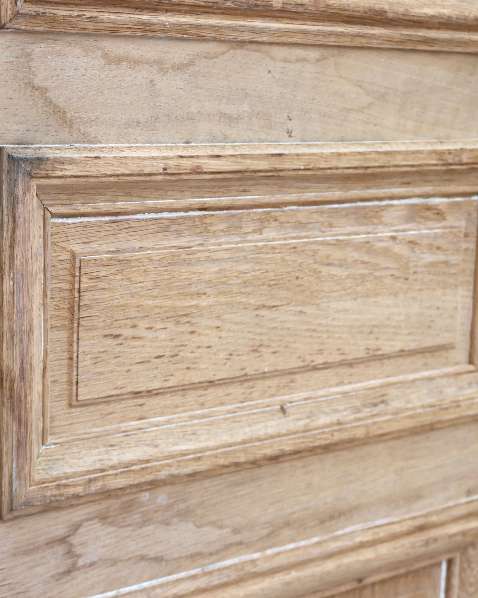ORIGIN FRANCE: 19TH CENTURY OAK SINGLE DOOR