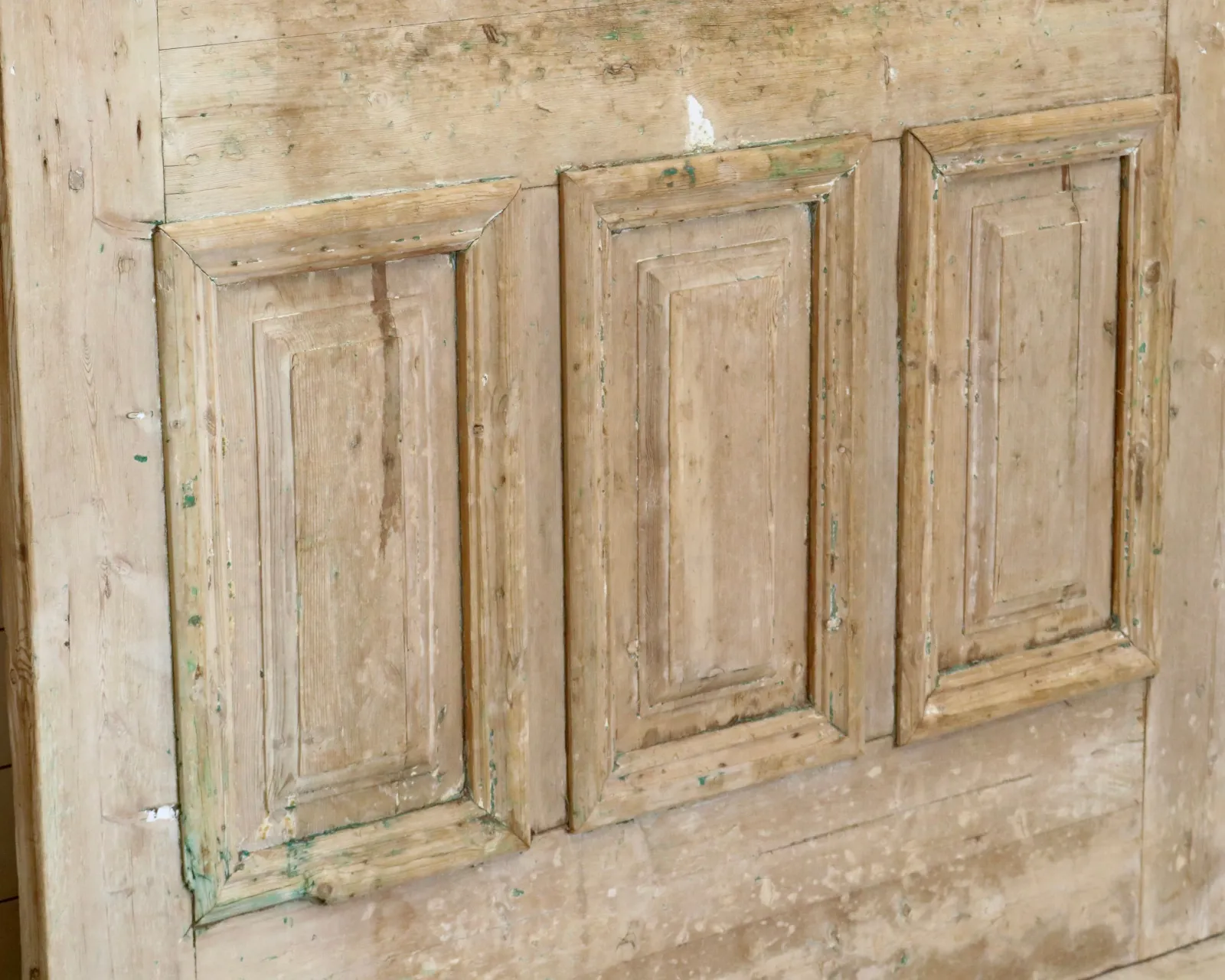 THE CAMBRIDGE SIGNATURE SOLID DOOR