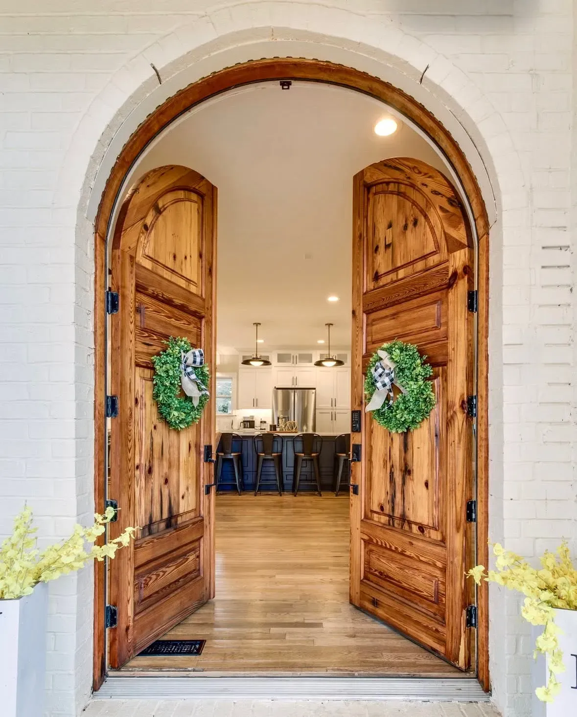 SIGNATURE ARCHED SOLID FRENCH SET