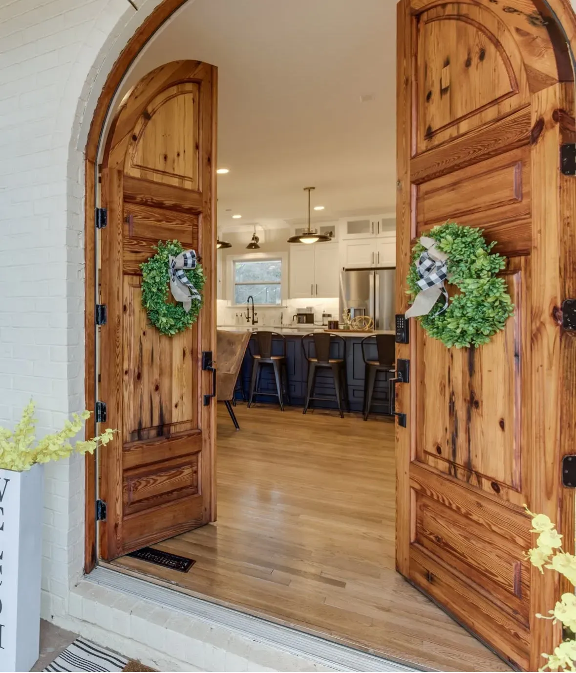 SIGNATURE ARCHED SOLID FRENCH SET