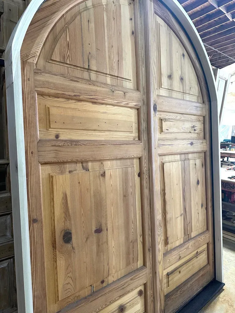 SIGNATURE ARCHED SOLID FRENCH SET