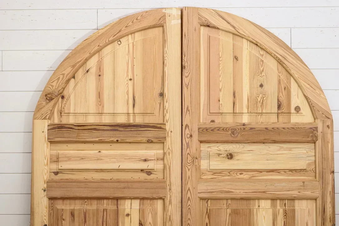 SIGNATURE ARCHED SOLID FRENCH SET