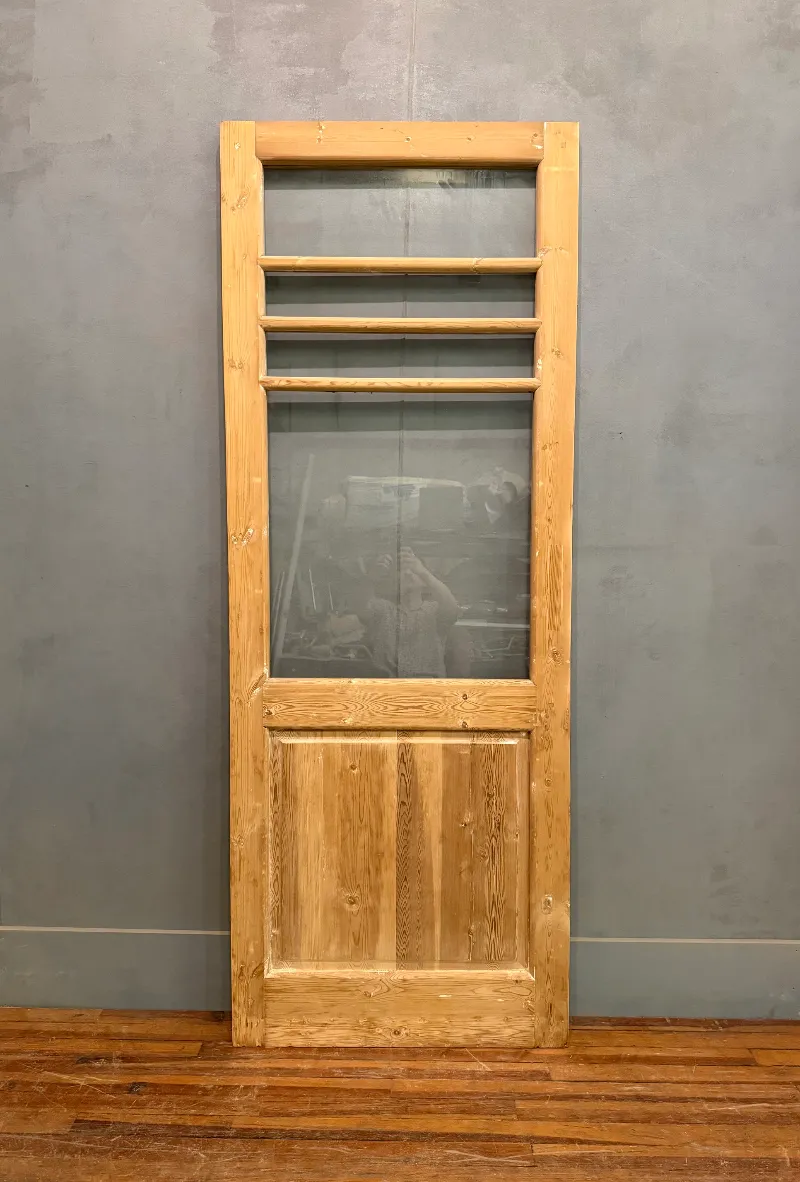 THE HOLOMON SINGLE DOOR WITH GLASS