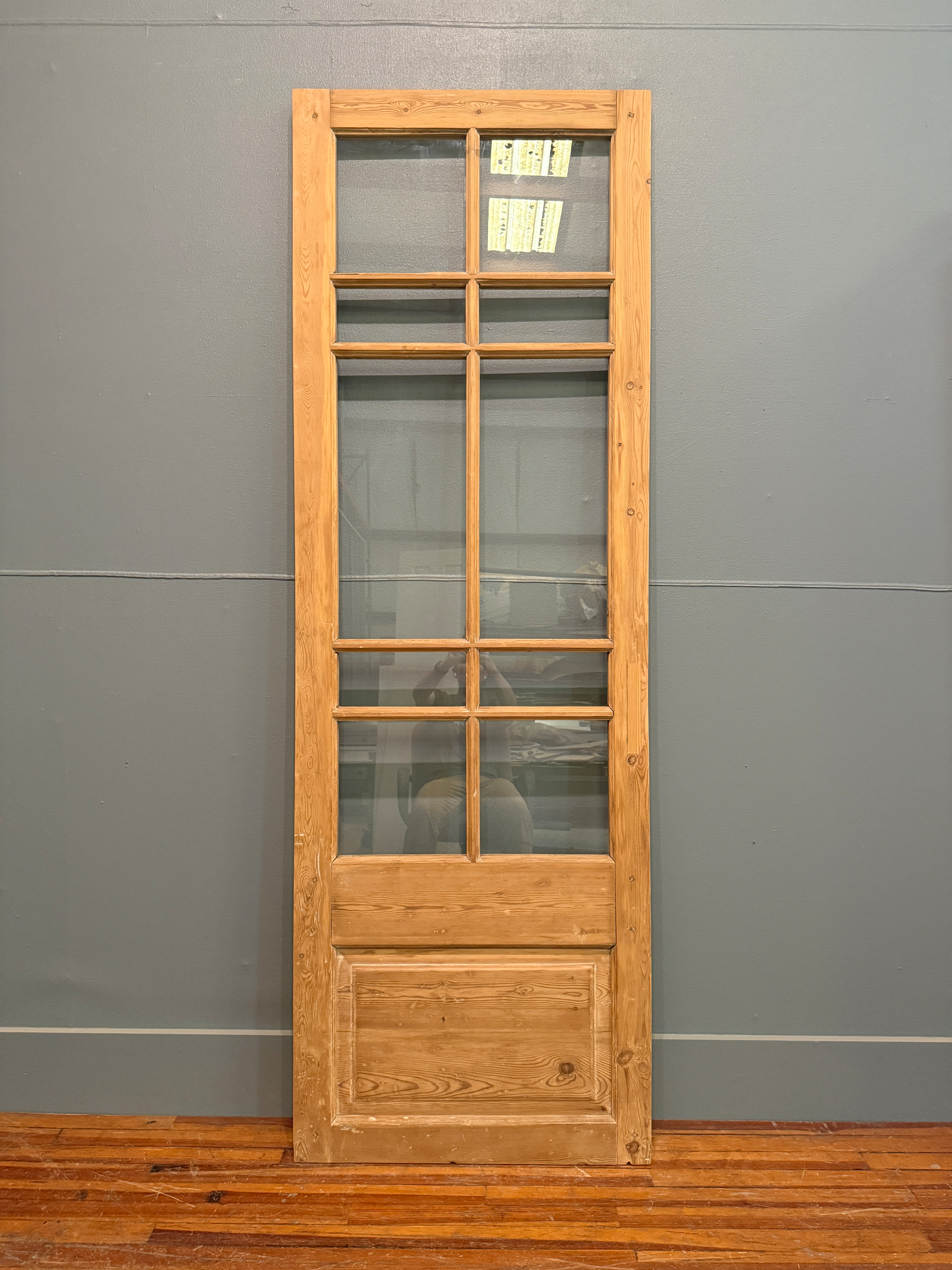 THE ARUBA SINGLE DOOR WITH GLASS