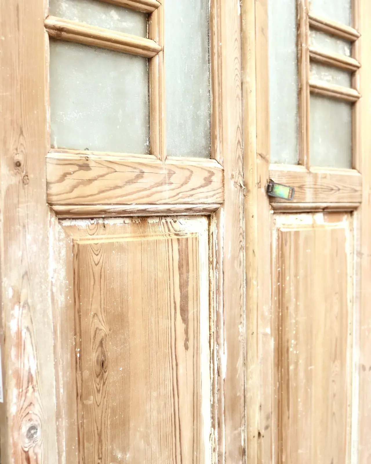 THE PATRICIA FRENCH PAIR WITH GLASS