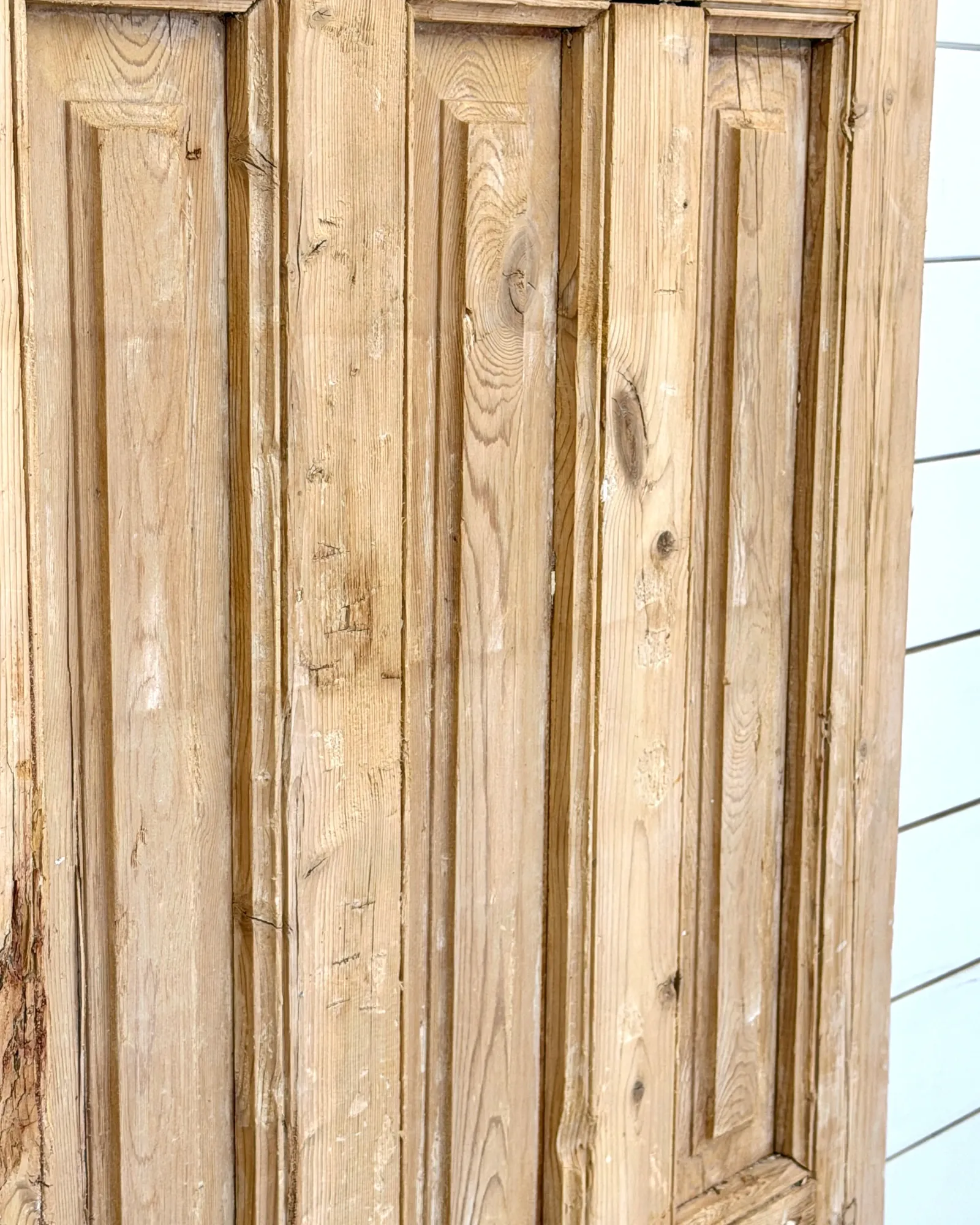 THE CARLSON SINGLE SOLID DOOR
