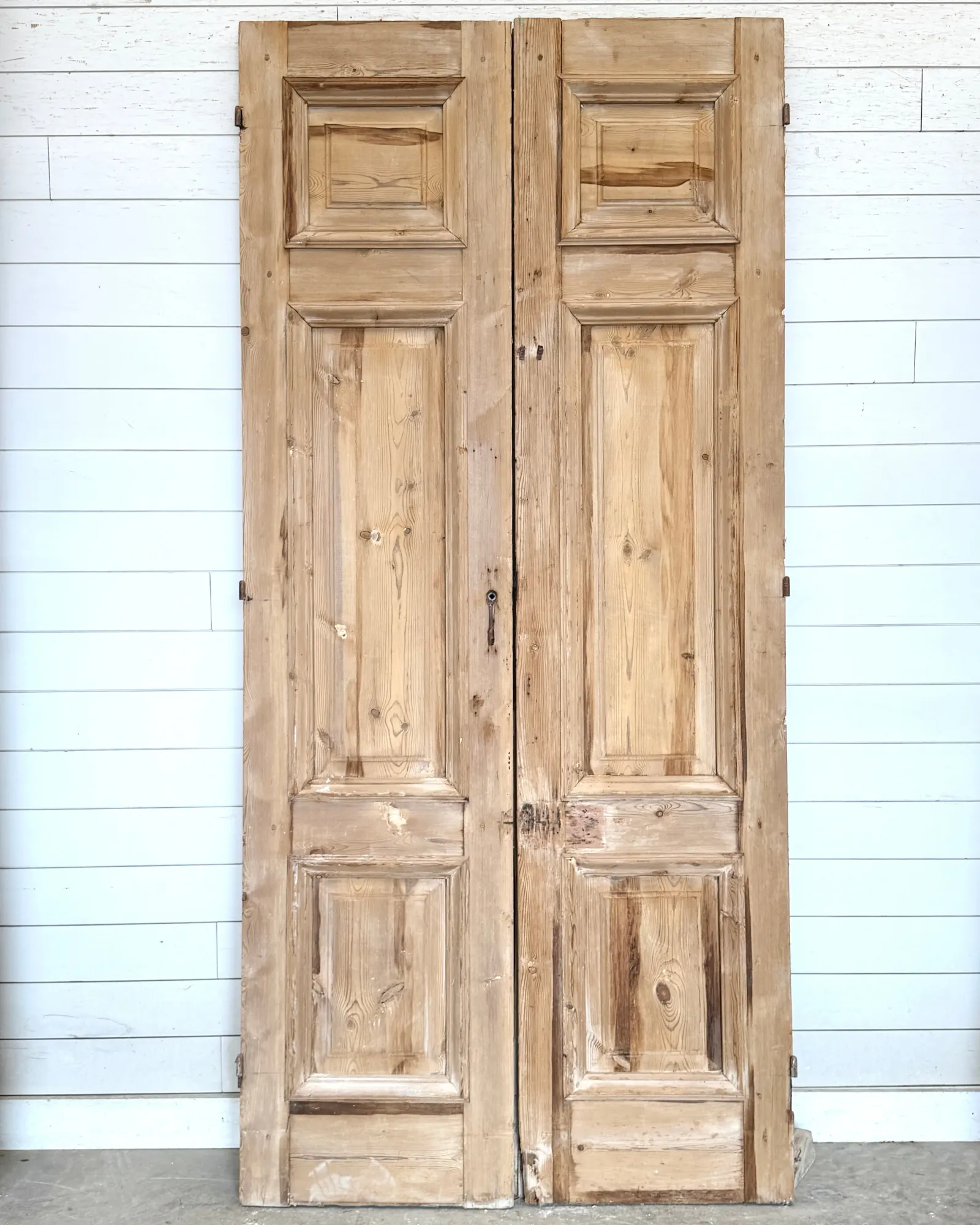THE BADIN SOLID DOOR PAIR