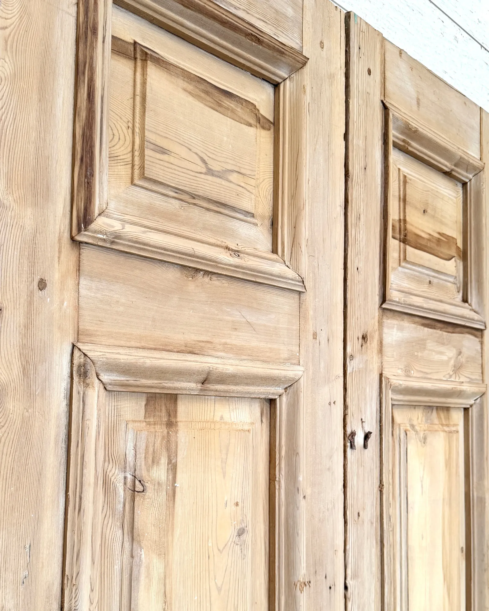 THE BADIN SOLID DOOR PAIR
