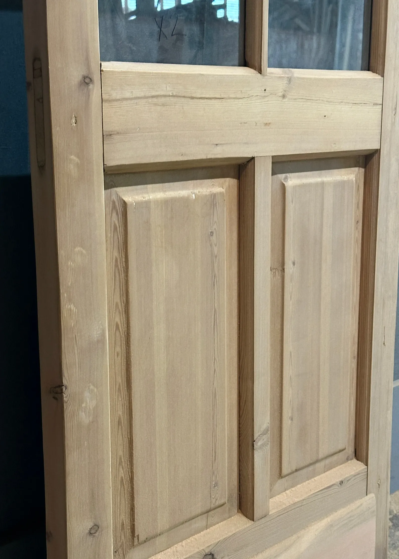 THE MACOA SINGLE GLASS DOOR