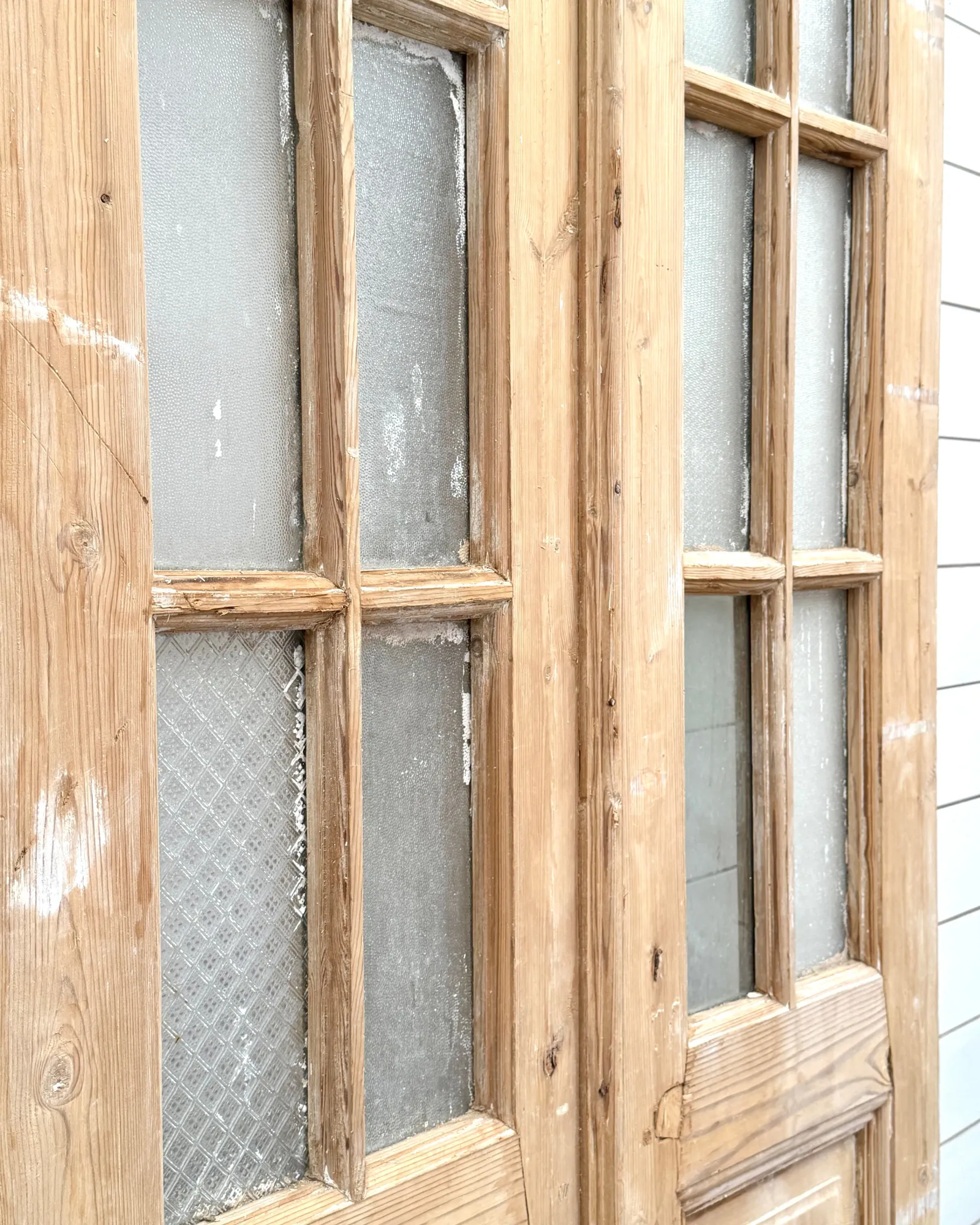 THE BLEDSOE GLASS DOOR PAIR