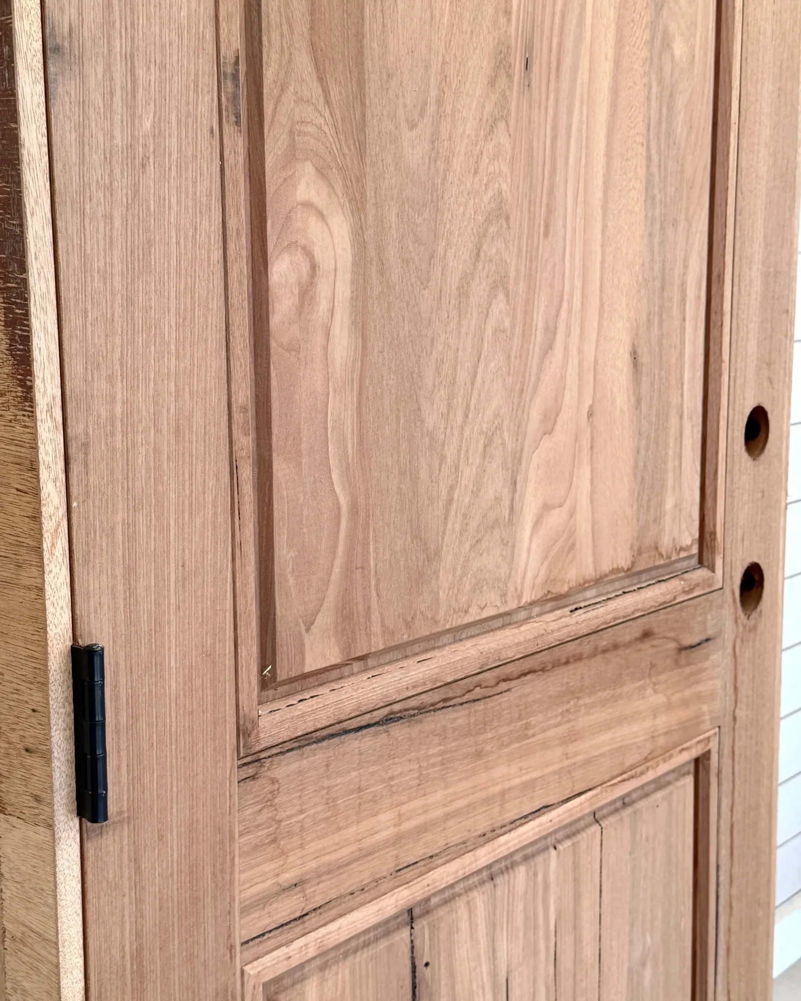 THE HARMONY WALNUT SINGLE DOOR