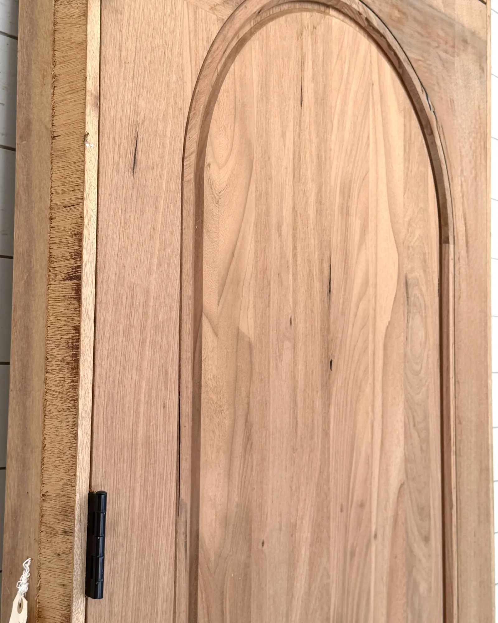 THE HARMONY WALNUT SINGLE DOOR