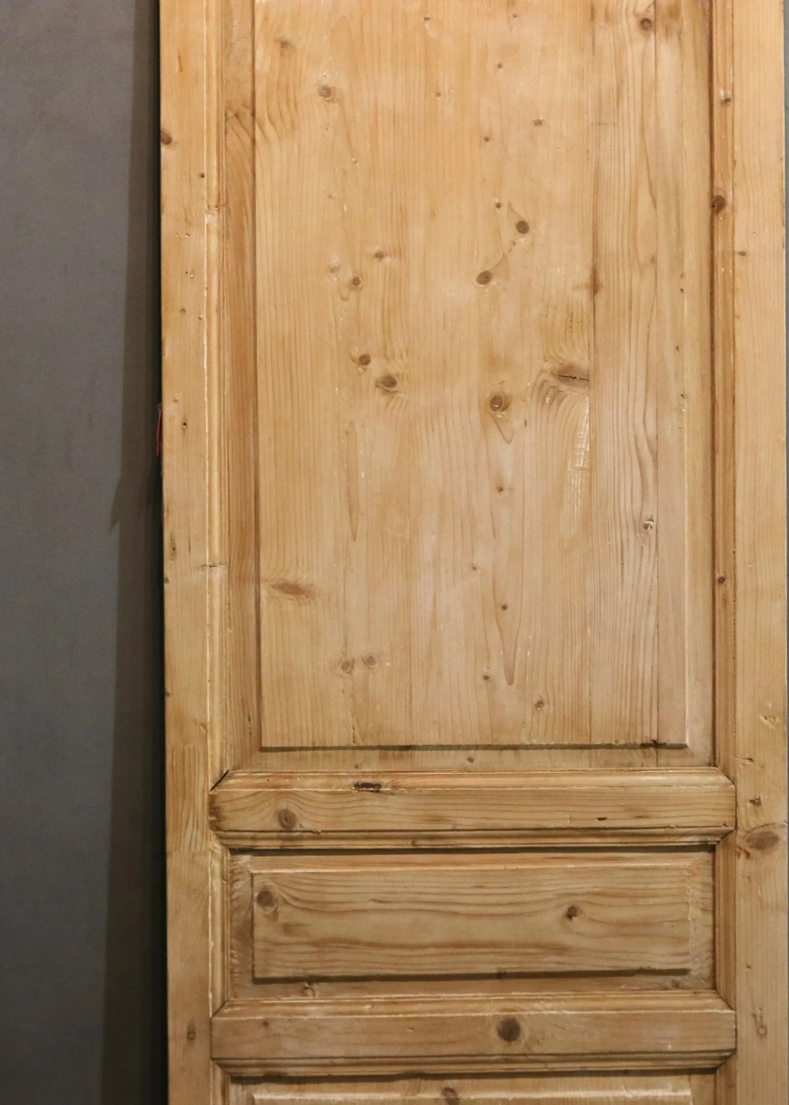 THE DOROTHY SINGLE SOLID DOOR