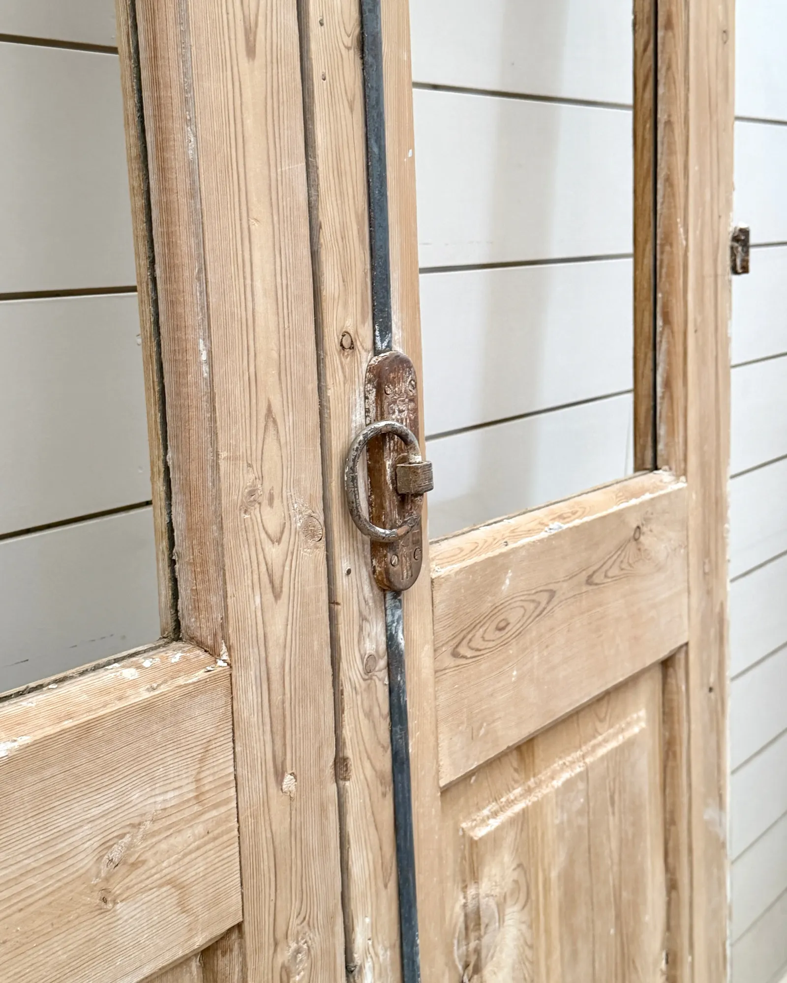 THE CLEO GLASS DOOR PAIR