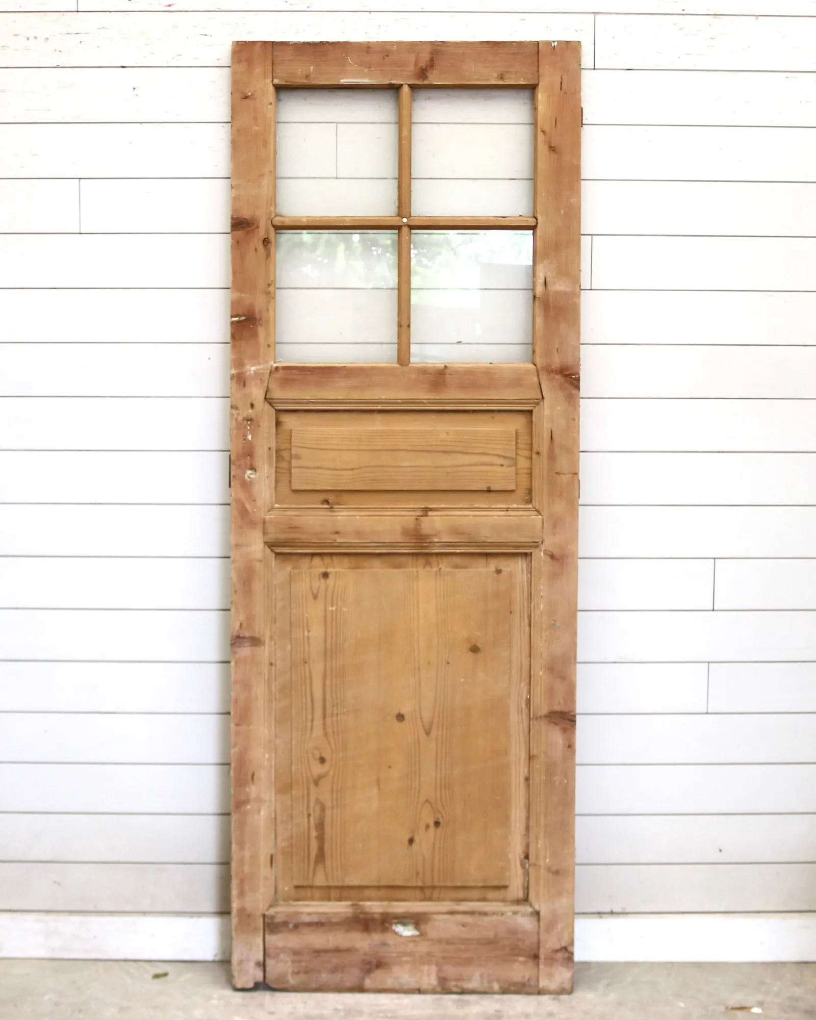 THE ROTH SINGLE DOOR WITH GLASS