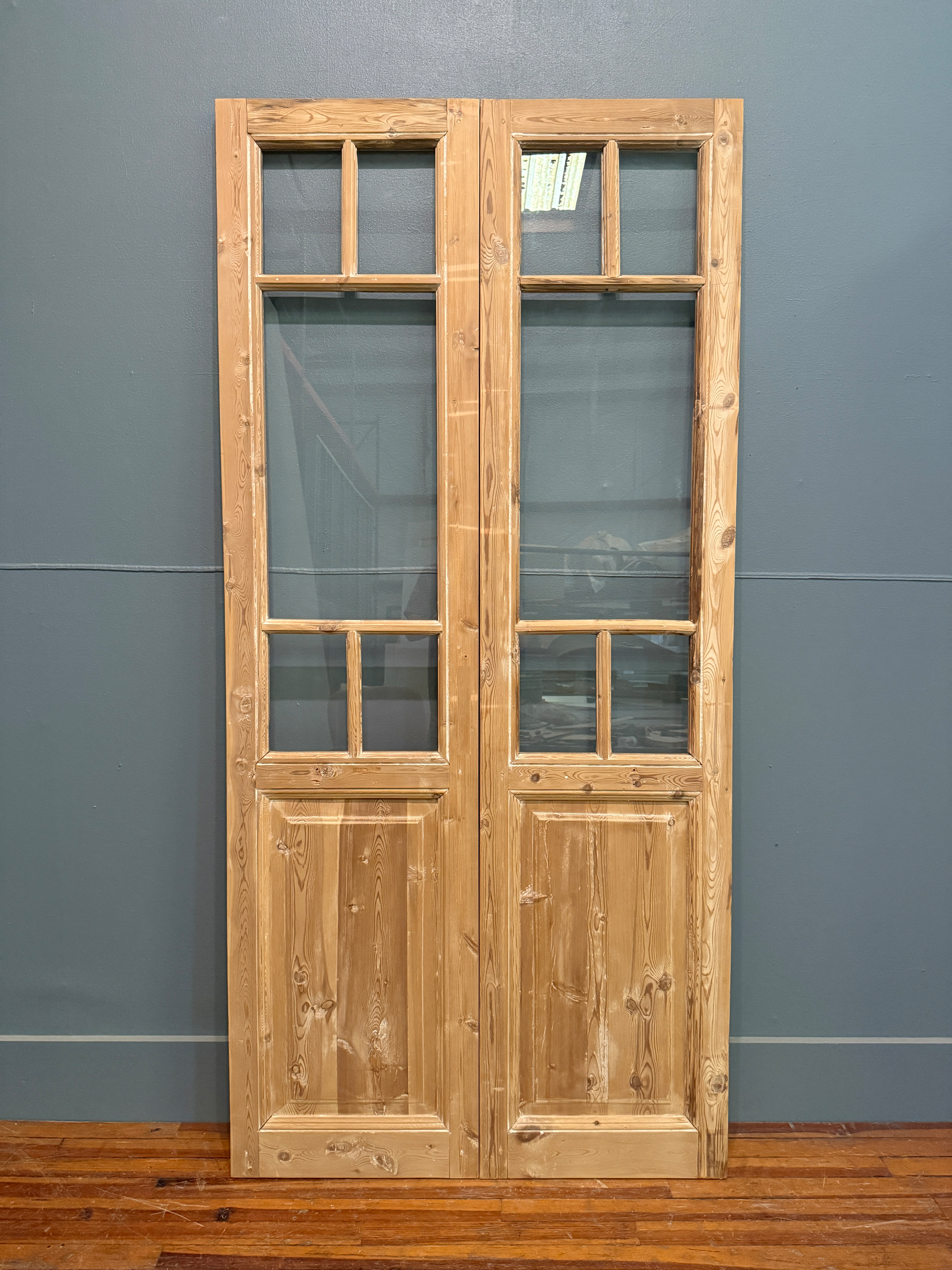 THE OAKHURST PAIR WITH GLASS