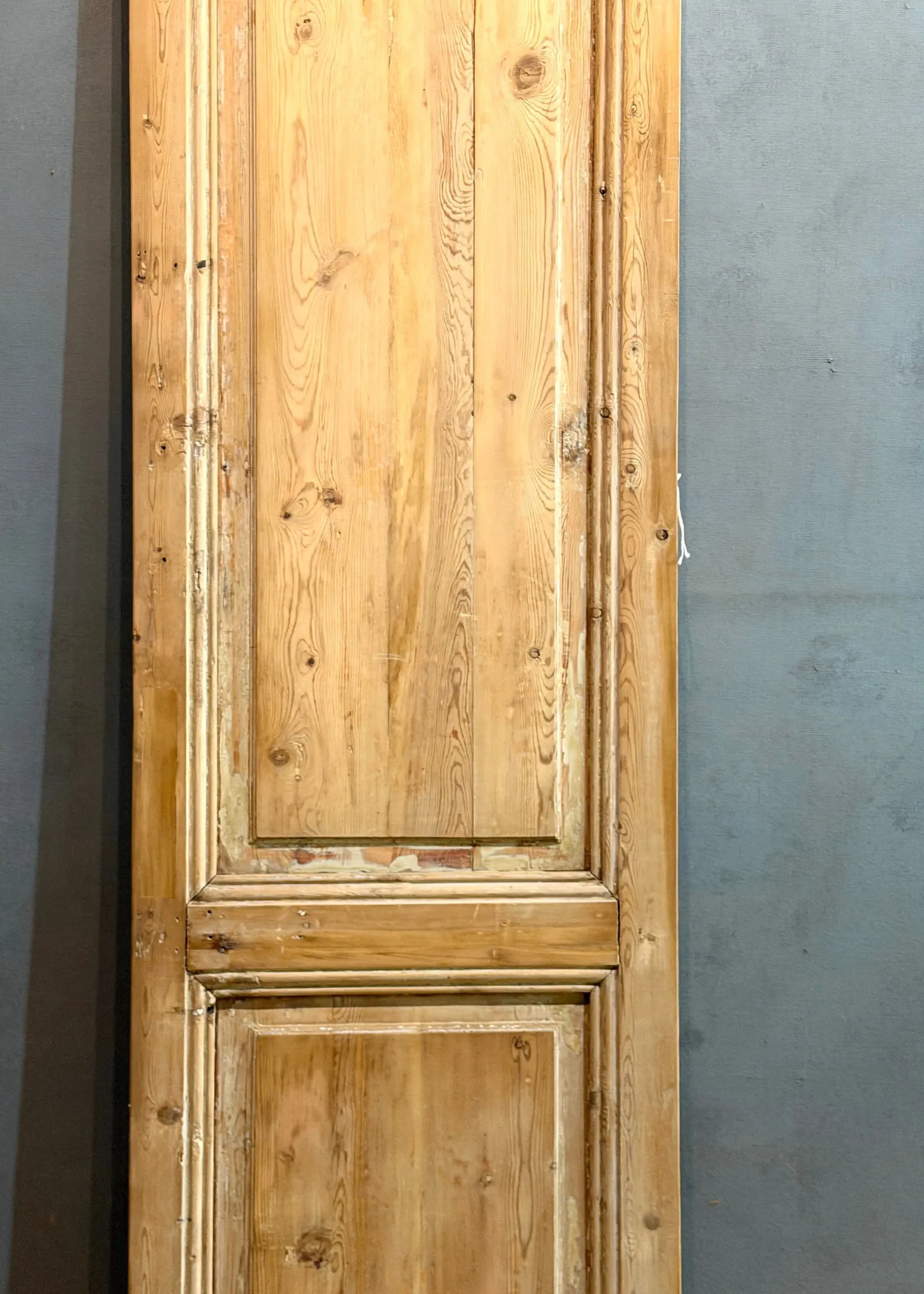 THE DILLON SINGLE SOLID DOOR