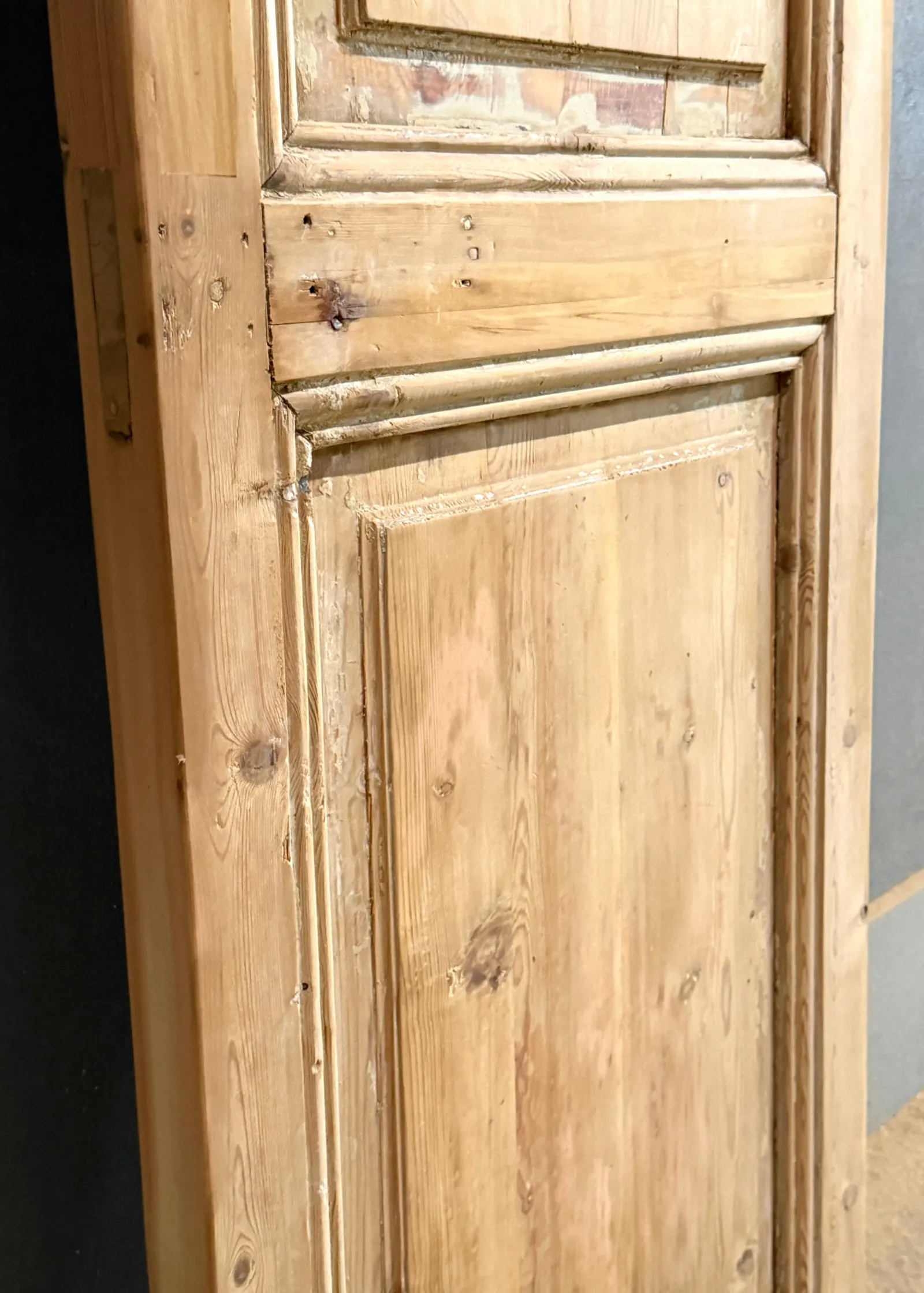 THE DILLON SINGLE SOLID DOOR