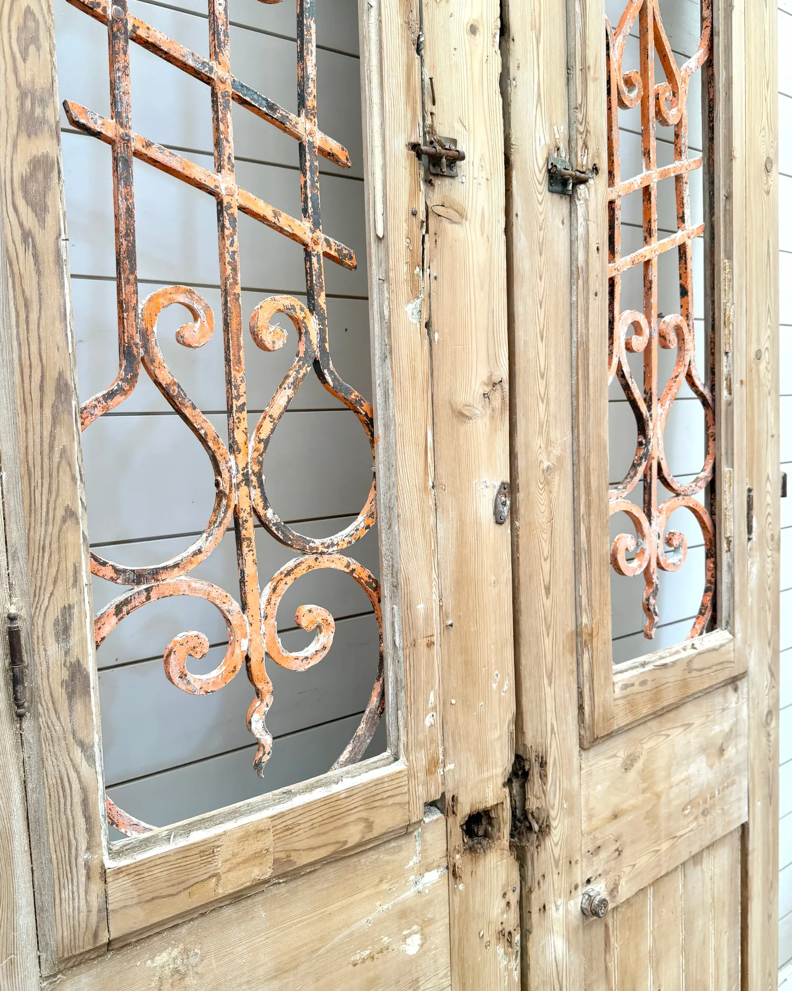 THE DONALD SIGNATURE IRON DOOR PAIR