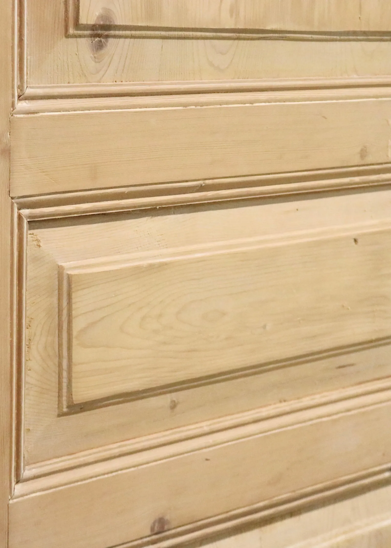 THE BRYAN SINGLE SOLID DOOR