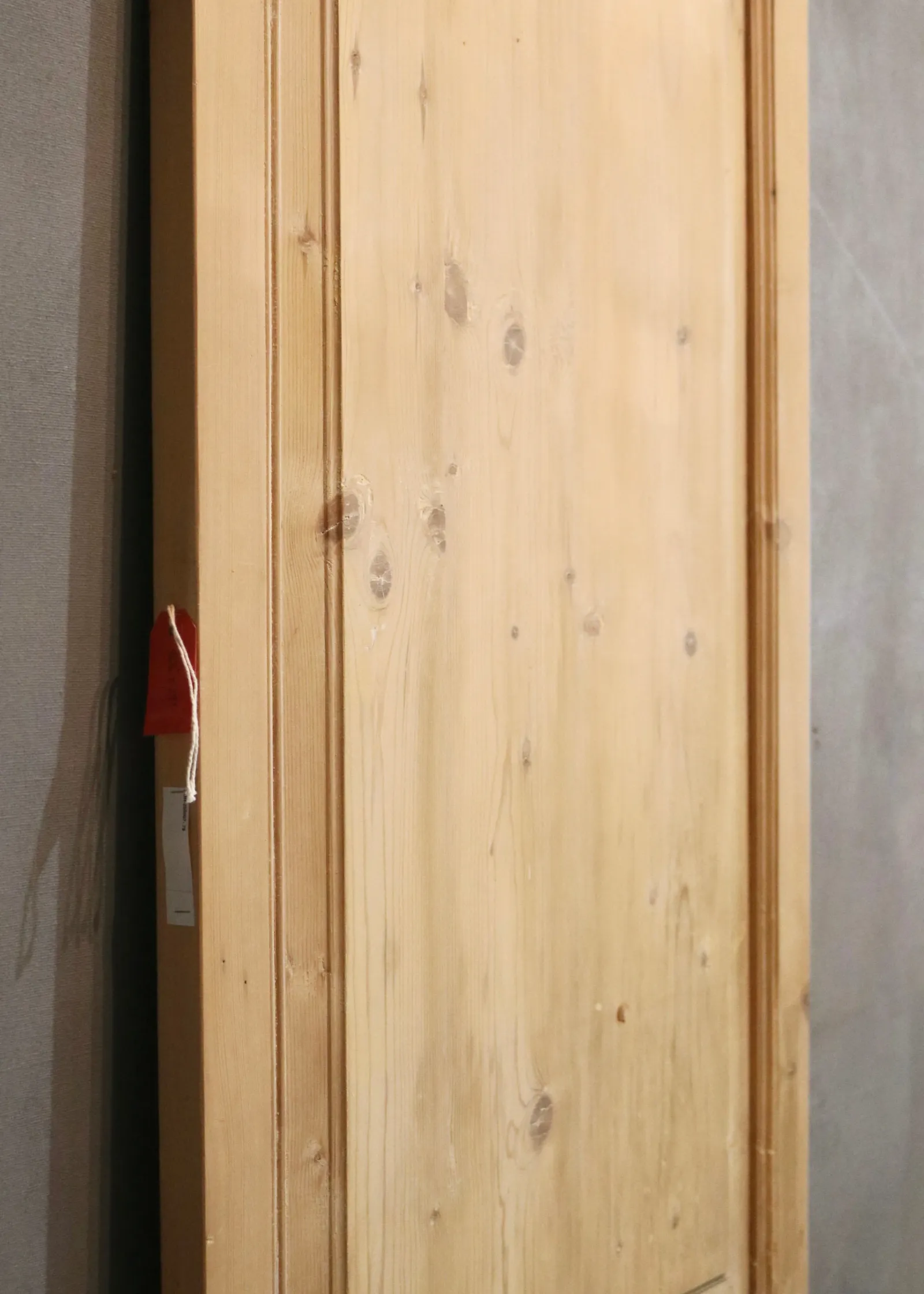 THE BRYAN SINGLE SOLID DOOR