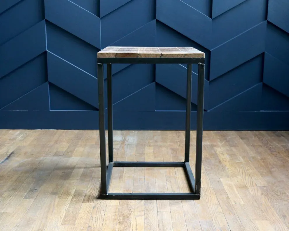 THE DUNCAN TEAK SIDE TABLE