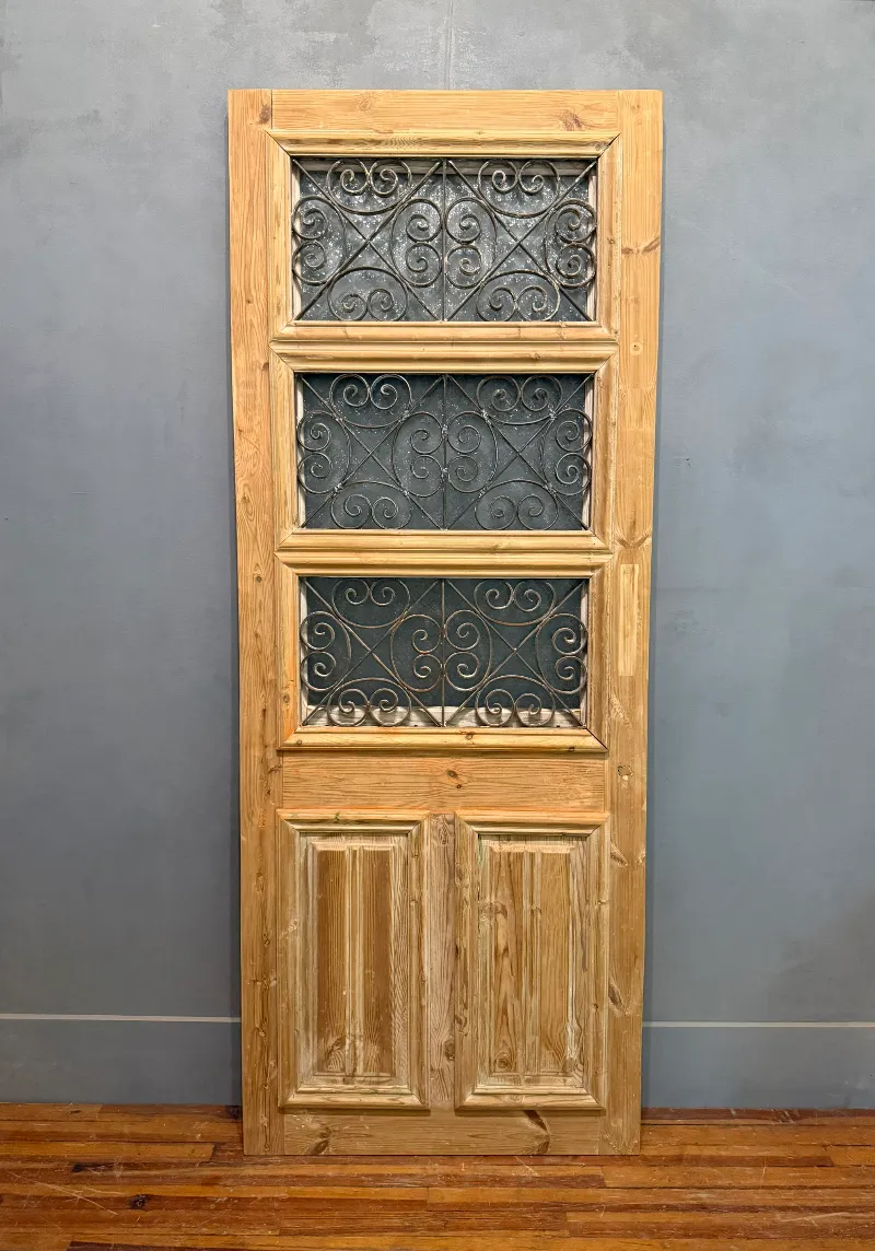 THE EMPILÉ SIGNATURE IRON SINGLE DOOR