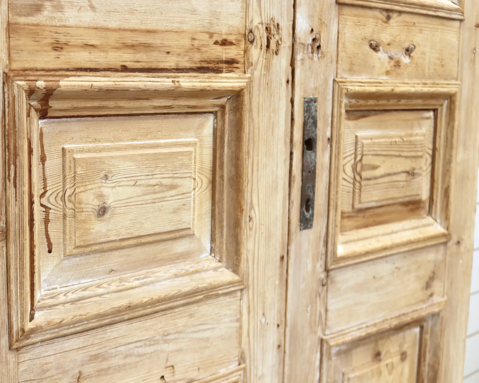THE OLSEN SOLID DOOR PAIR