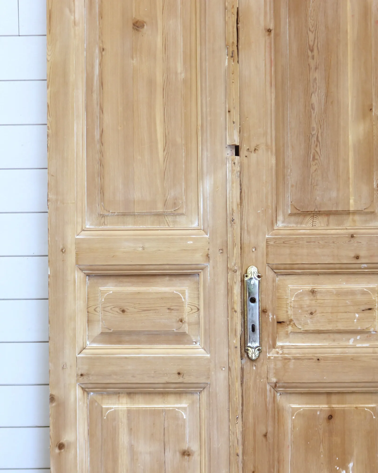 THE DANSBY SOLID DOOR PAIR