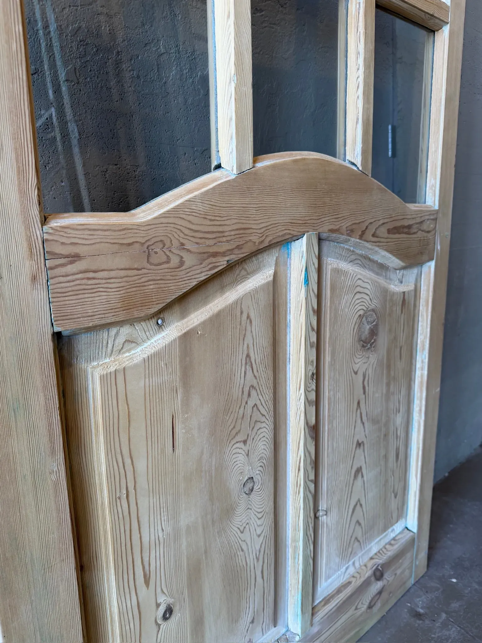 THE KASSIE SINGLE GLASS DOOR