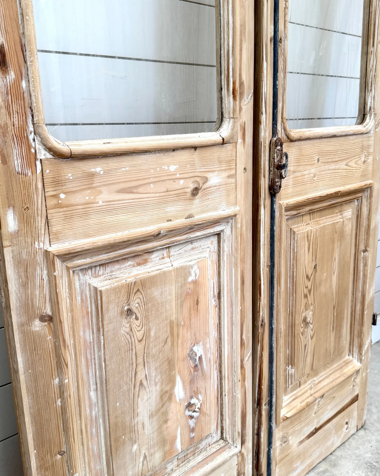 THE KELLY GLASS DOOR PAIR