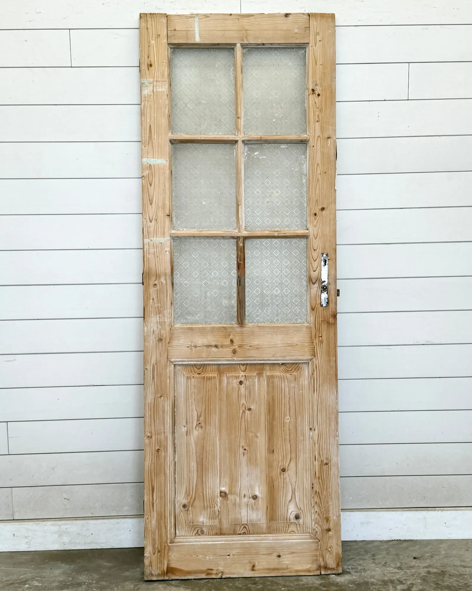THE LIMON SINGLE DOOR WITH GLASS