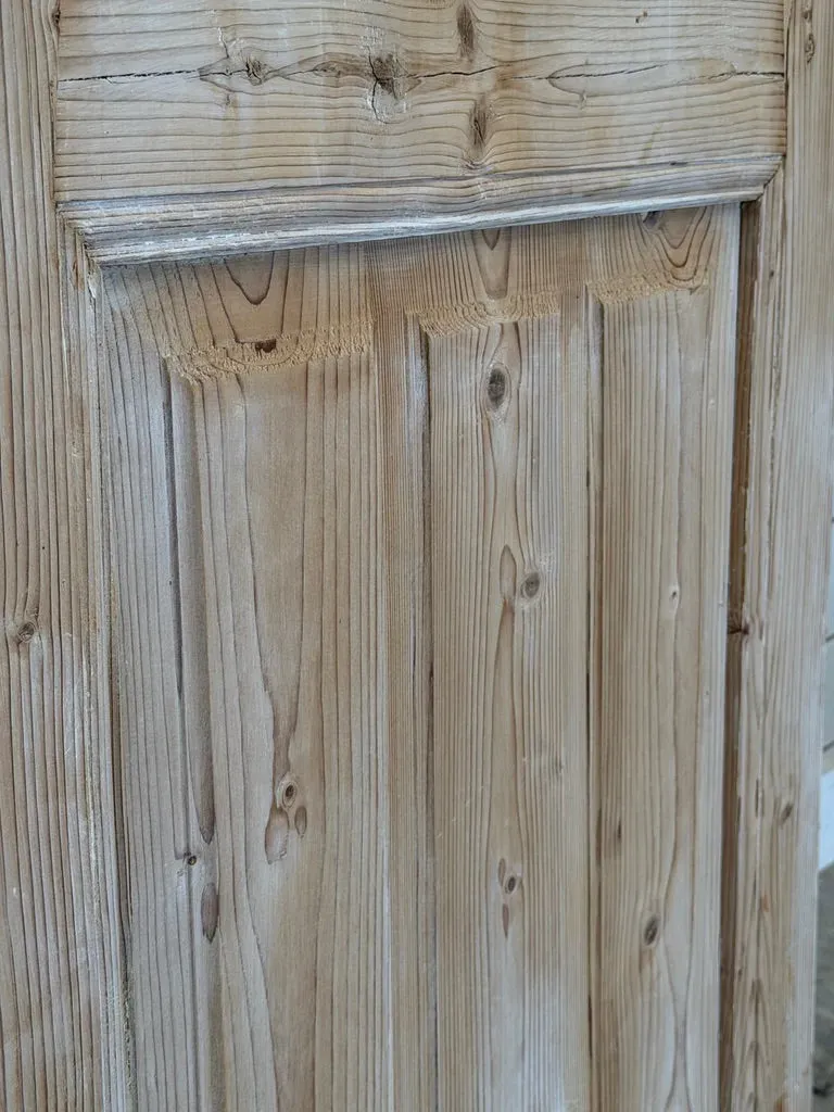 THE LIMON SINGLE DOOR WITH GLASS